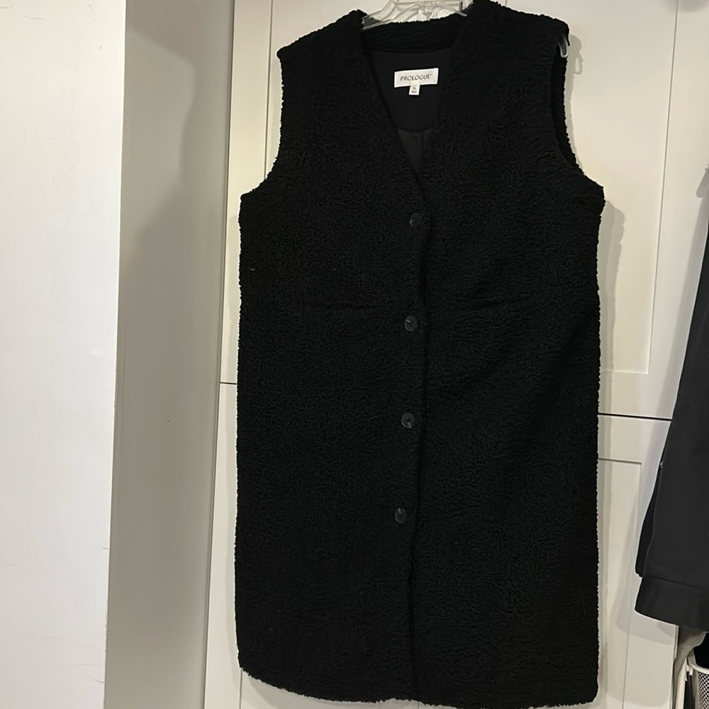 EUC Long vest
